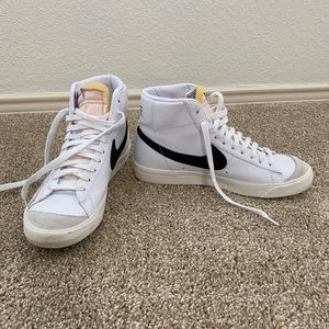 Nike Blazer Mid '77 size 9.5